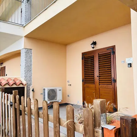 Costa Silvia Villaggio Frisaia Vue Imprenable Sur La Avec Piscine Apartament *