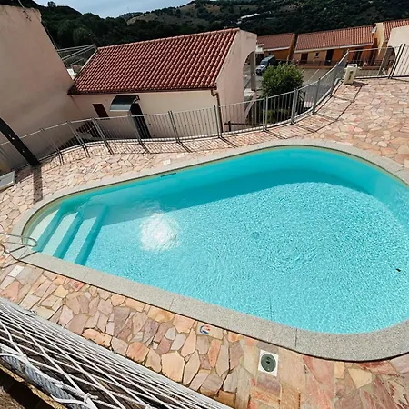 Costa Silvia Villaggio Frisaia Vue Imprenable Sur La Avec Piscine Apartament *